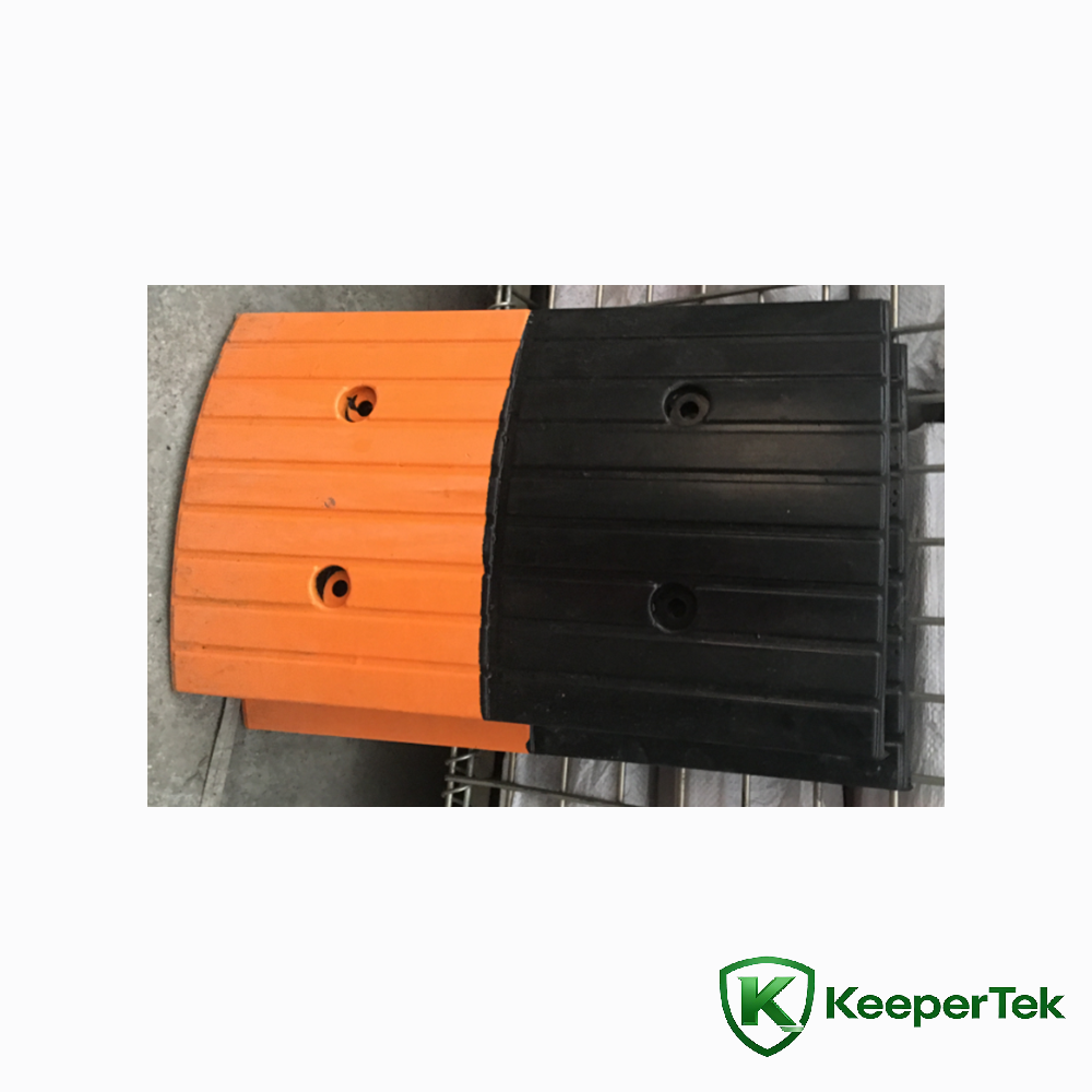 Rubber Speed Bump (Strip) KT-CAS28